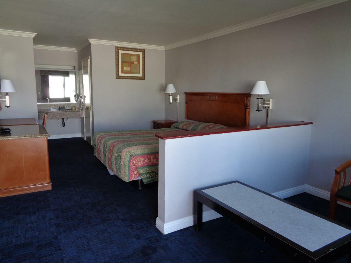 Long Beach Luxury Inn Экстерьер фото